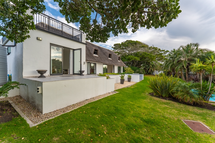 To Let 5 Bedroom Property for Rent in St Francis Bay Village Eastern Cape
